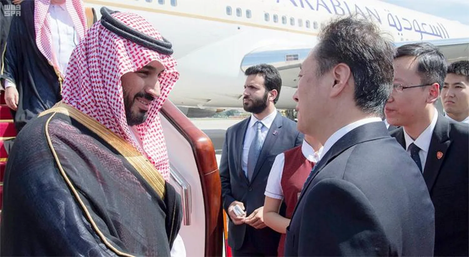 ولي ولي العهد السعودي يصل إلى بكين في زيارة رسمية