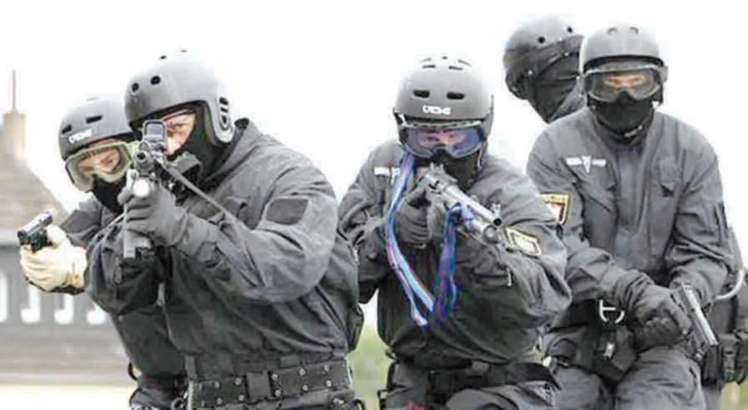 صورة لوحدة من القوات الخاصة في الشرطة الألمانية («الشرق الأوسط»)
