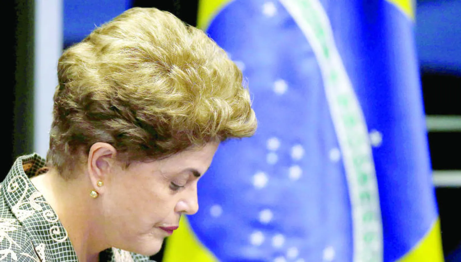 ديلما روسيف سجنتها الديكتاتورية وأقالتها الديمقراطية (رويترز)