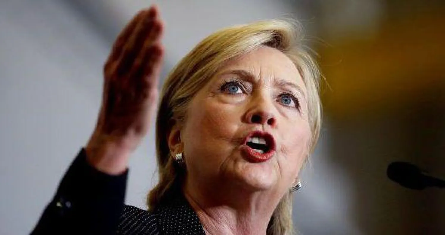 كلينتون تتهم ترامب بمساعدة موسكو في «التجسس» على حزبها