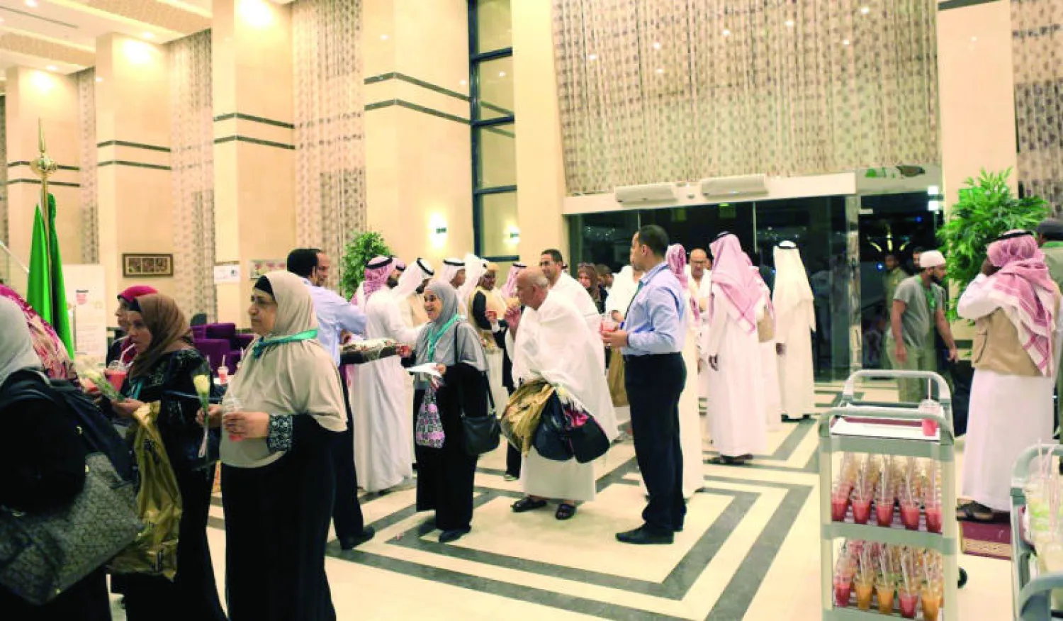 الحجاج الفلسطينيون الذين يؤدون الفريضة في ضيافة برنامج خادم الحرمين الشريفين (واس)