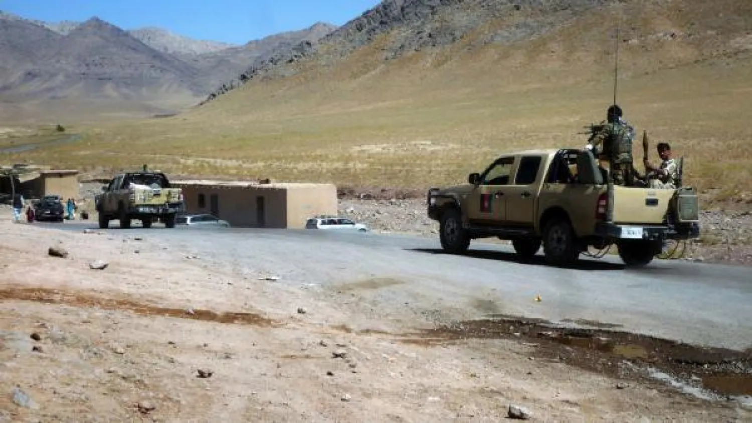 طائرات حربية أفغانية تغير على مواقع مقاتلي طالبان