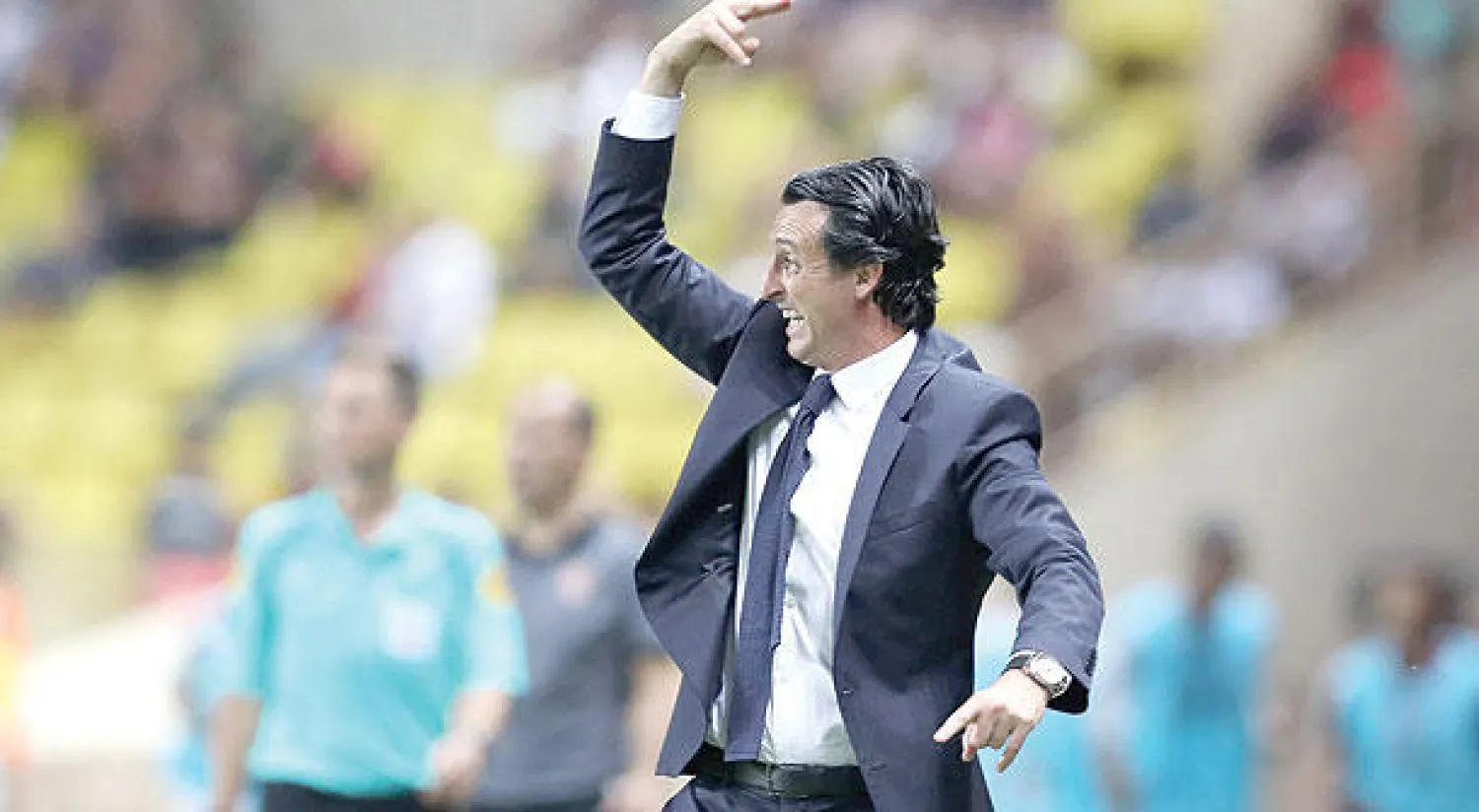 إيمري مدرب سان جيرمان يواجه الحرج بعد الخسارة أمام موناكو (أ.ف.ب)