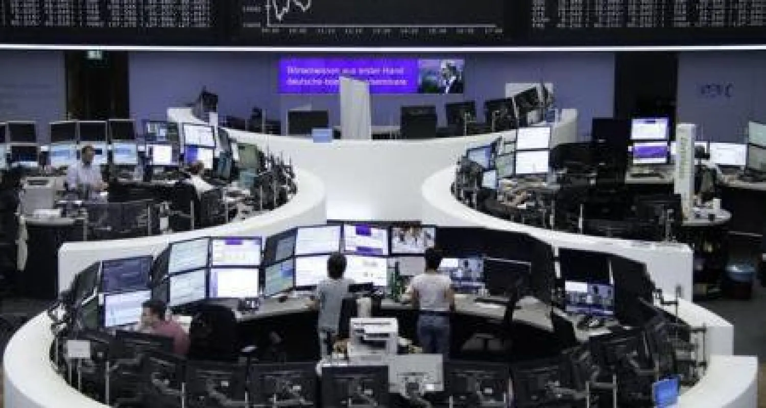 أسهم أوروبا تنخفض صباحًا مع هبوط قطاع الرعاية الصحية