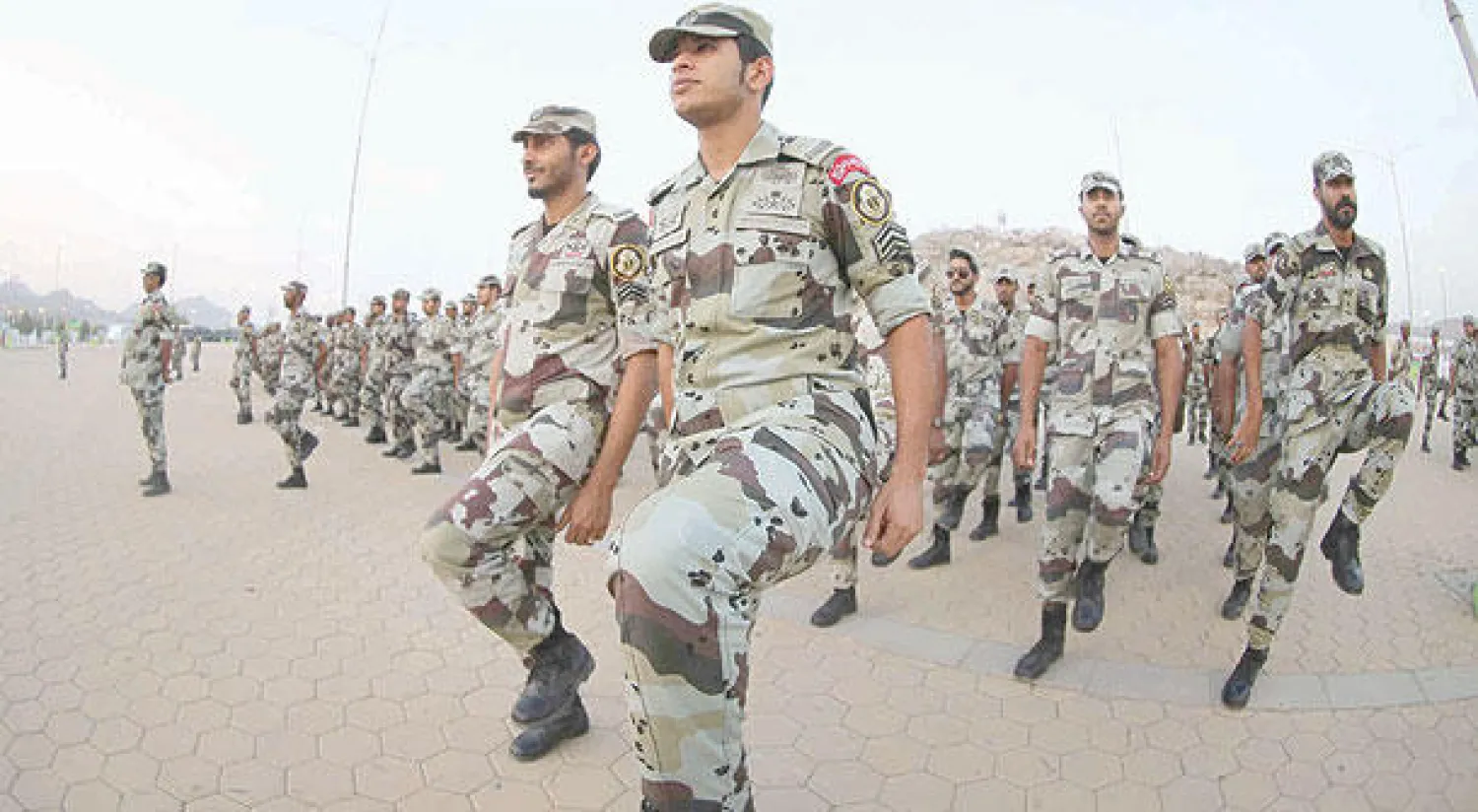 استعداد وجاهزية عالية لرجال الأمن في عرفات أمس (تصوير: أحمد حشاد)