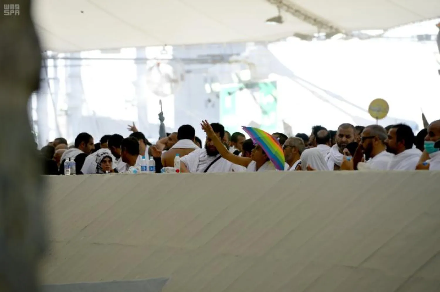 أكثر من 1.5 مليون حاج يرمون جمرة العقبة صباح أول أيام عيد الأضحى