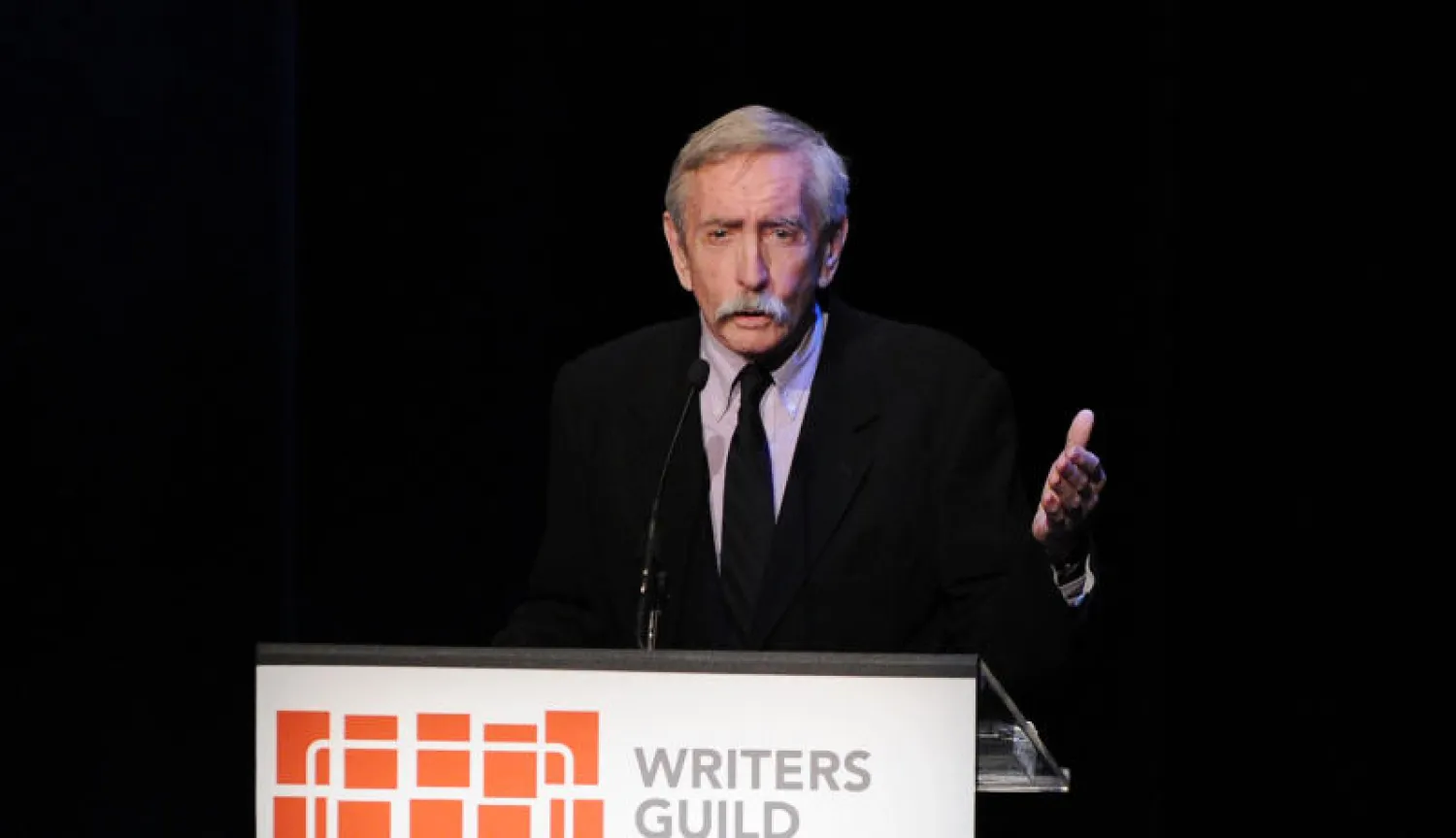 وفاة الكاتب المسرحي إدوارد ألبي عن 88 عامًا