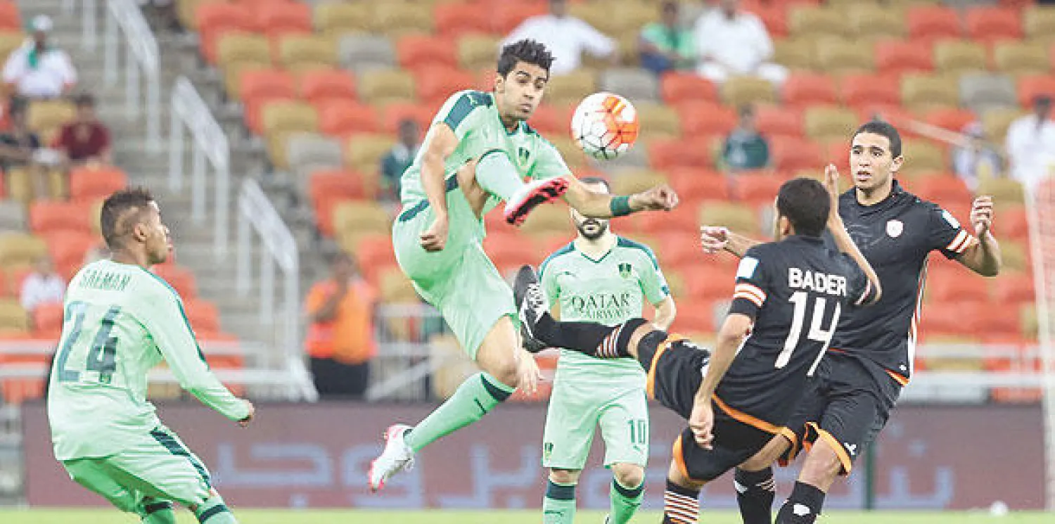 من مباراة سابقة بين الأهلي والشباب («الشرق الأوسط»)