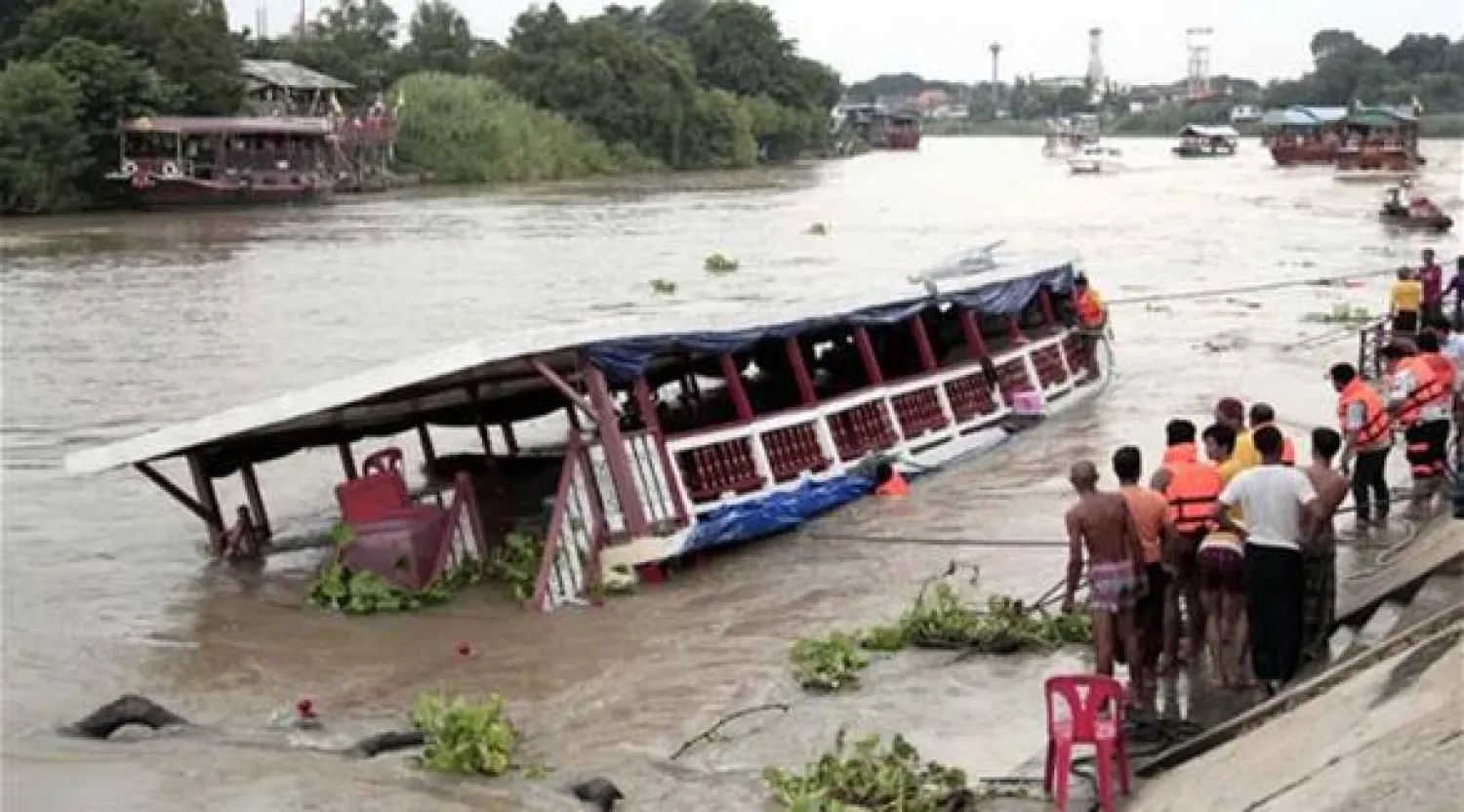 تايلاند: 15 قتيلاً و11 مفقودًا حصيلة غرق سفينة حجاج