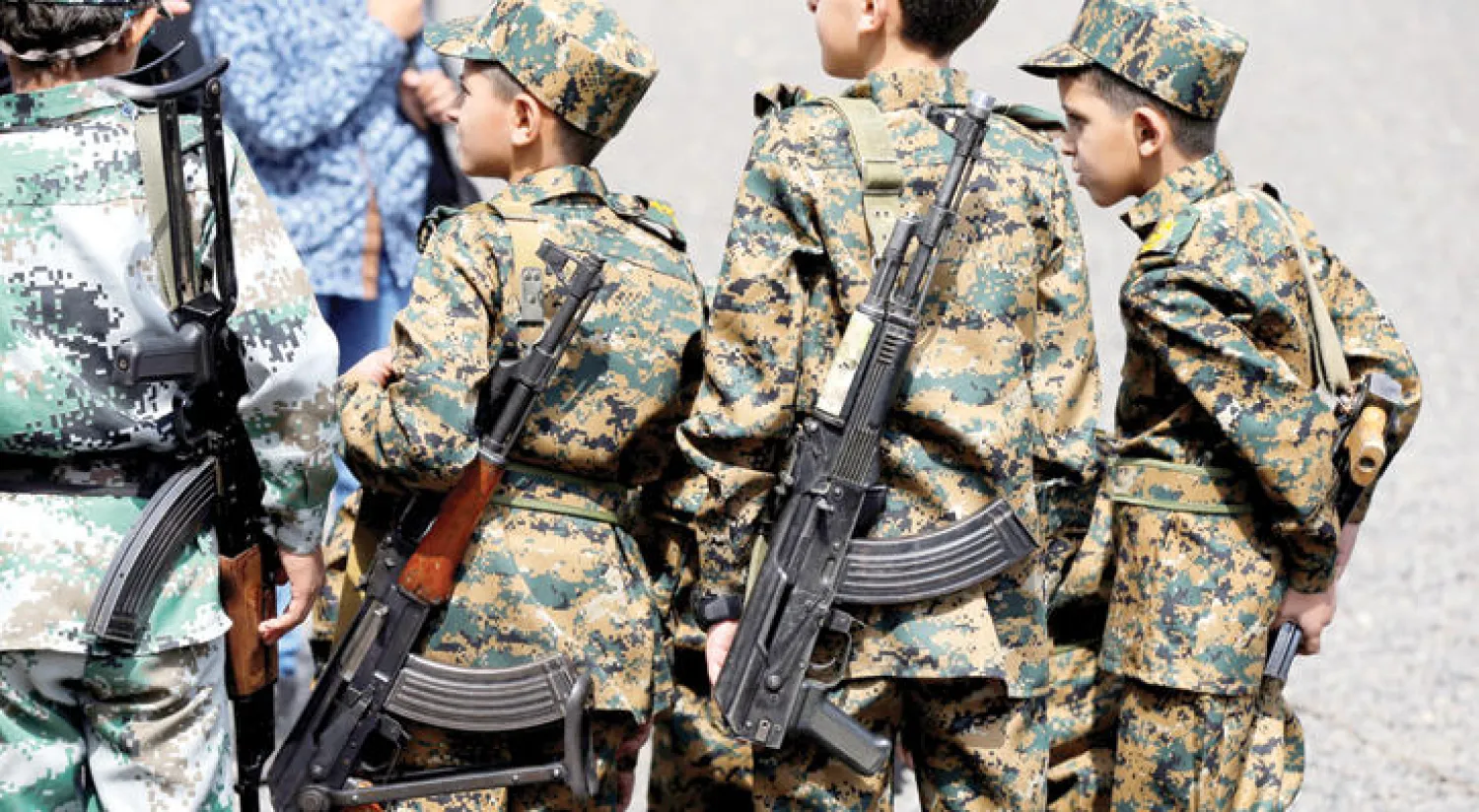 قيادي حوثي منشق: الجماعة تقلد مجندي الأطفال مناصب عليا