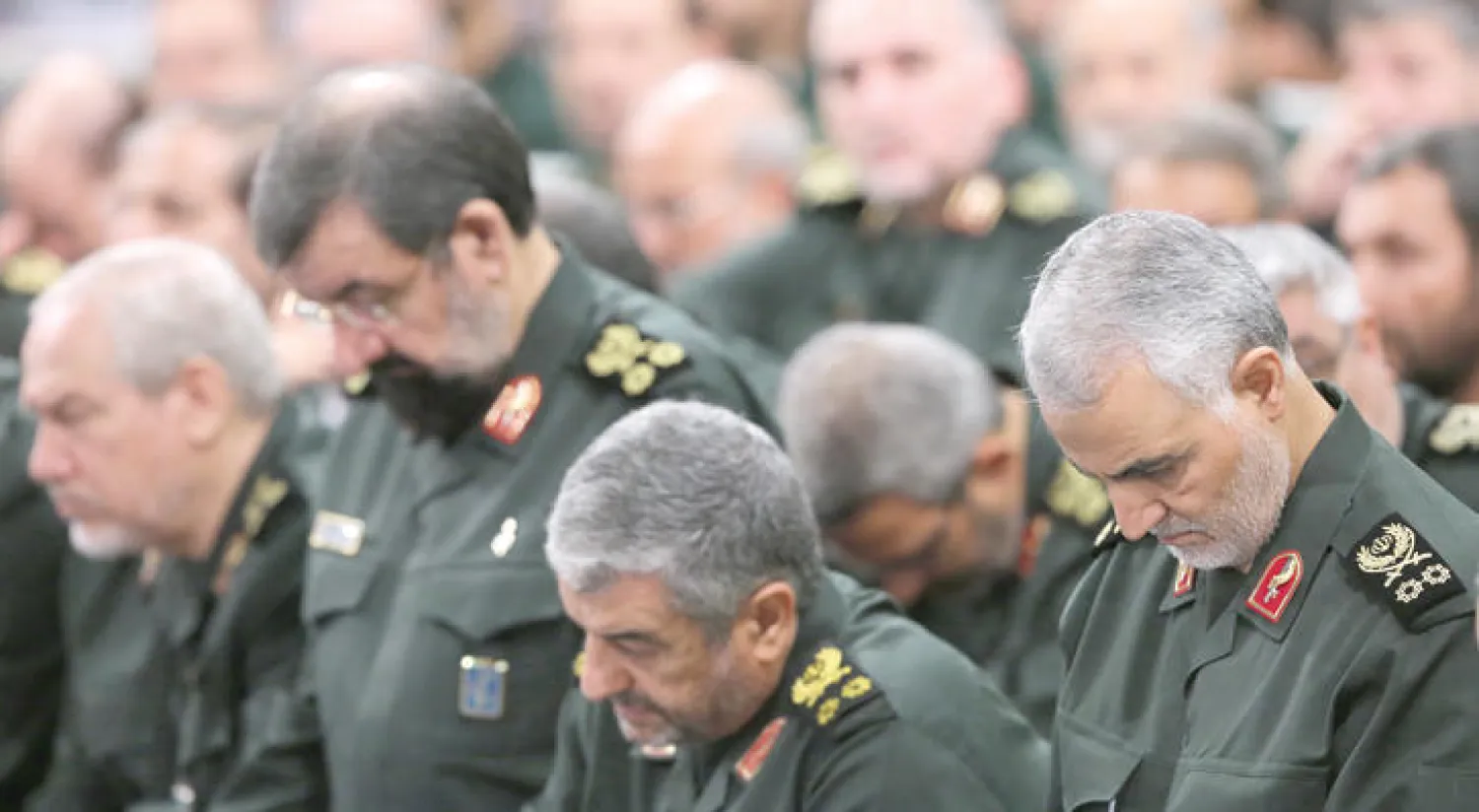 قادة {الحرس الثوري} في لقاء الأحد الماضي مع المرشد الإيراني علي خامنئي في طهران