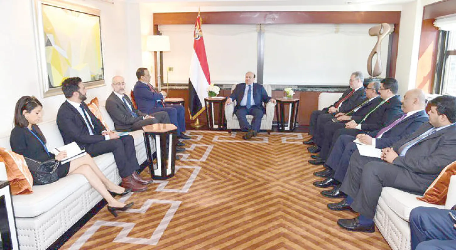 الرئيس عبد ربه منصور هادي لدى لقائه المبعوث الأممي إلى اليمن في نيويورك أول من أمس (سبأ)