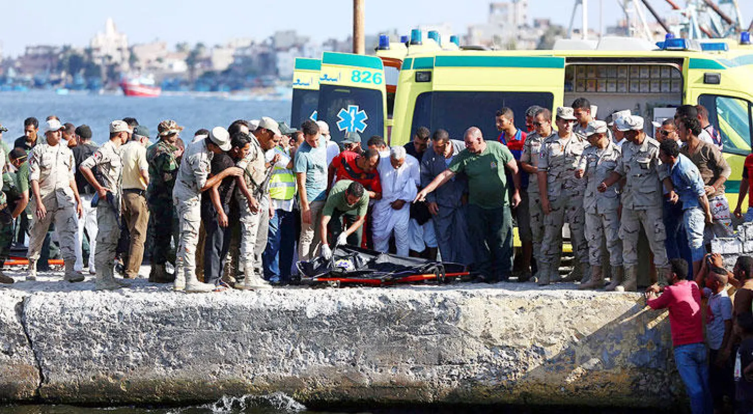 ارتفاع ضحايا غرق مركب المهاجرين قبالة سواحل مصر إلى 148 قتيلاً