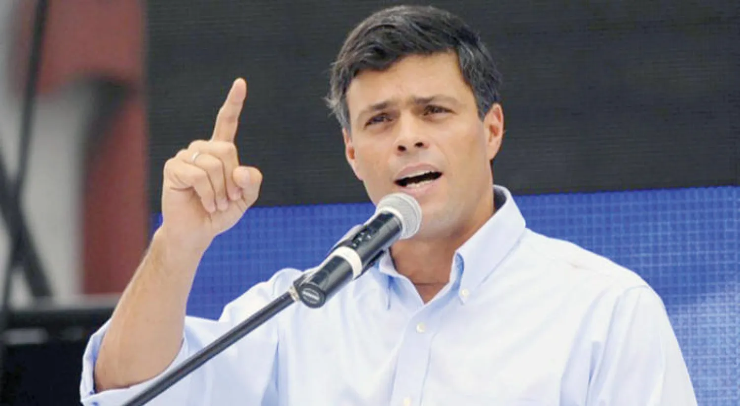 المعارض السياسي الفنزويلي ليوبولدو لوبيز