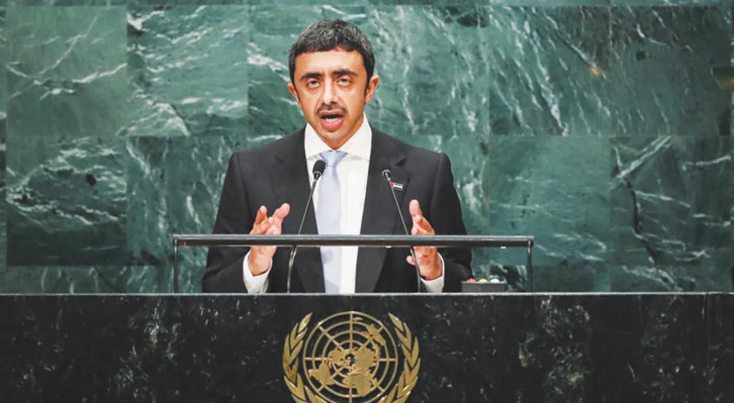 الشيخ عبد الله بن زايد آل نهيان وزير خارجية الإمارات يخاطب الجمعية العامة لأمم المتحدة بنيويورك أول من أمس (رويترز)