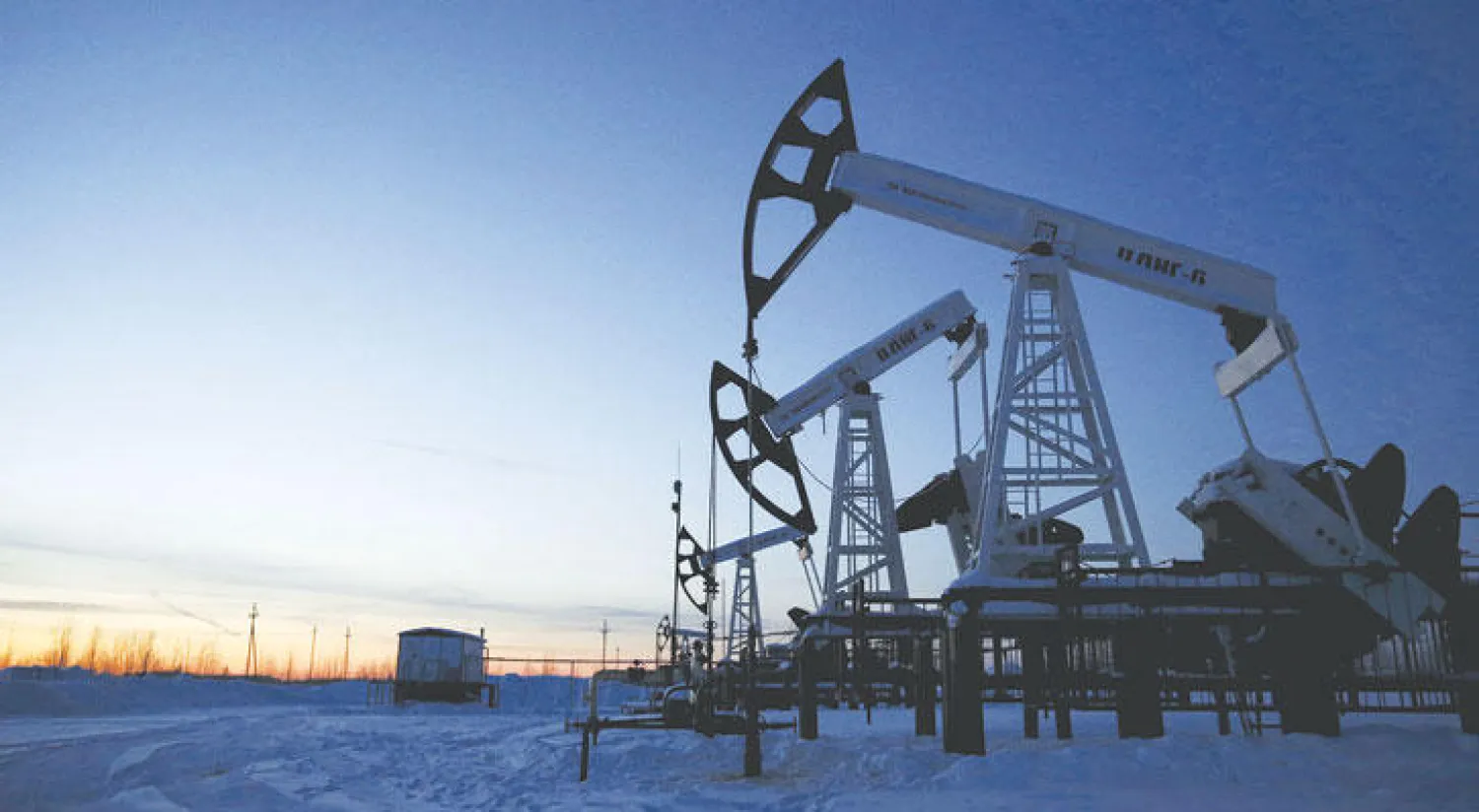 لا تبدو مواقف دول منظمة (أوبك) واضحة فيما يتعلق بنتيجة الاجتماع المقرر لهم غدًا الأربعاء حيث لا تزال التصريحات متباينة نوعًا ما («الشرق الأوسط»)