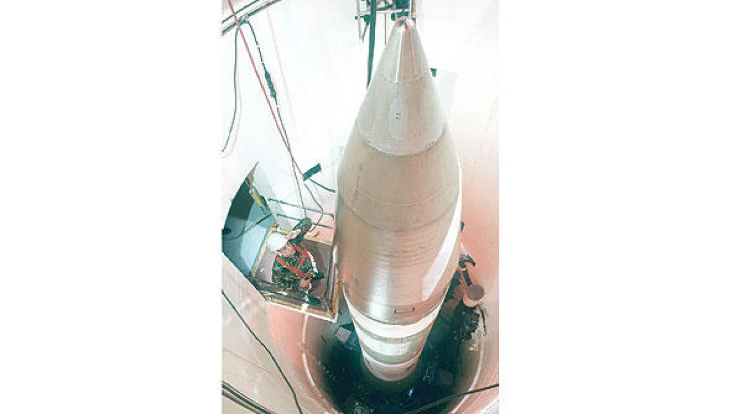 صواريخ نووية في قاعدة بداكوتا الشمالية تعود إلى حقبة الستينات التي تحتاج إلى تجديد كما قال وزير الدفاع الأميركي في خطاب قبل يومين (أ.ف.ب)