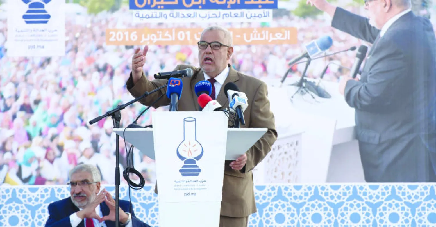 رئيس الوزراء المغربي عبد الإله ابن كيران أثناء كلمة دعائية للانتخابات البرلمانية أول من أمس (أ.ف.ب)