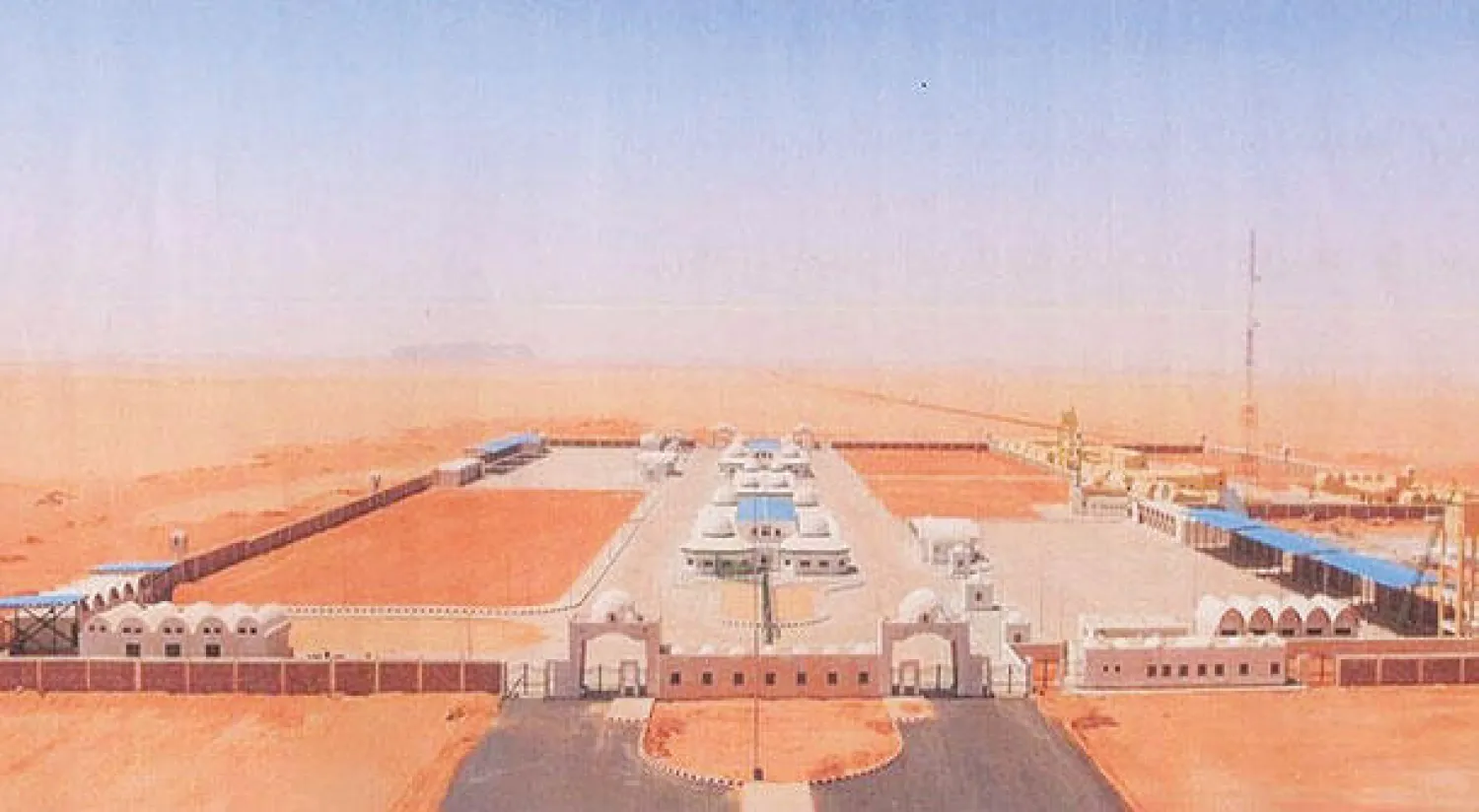 ميناء أرقين البري بين مصر والسودان («الشرق الأوسط»)