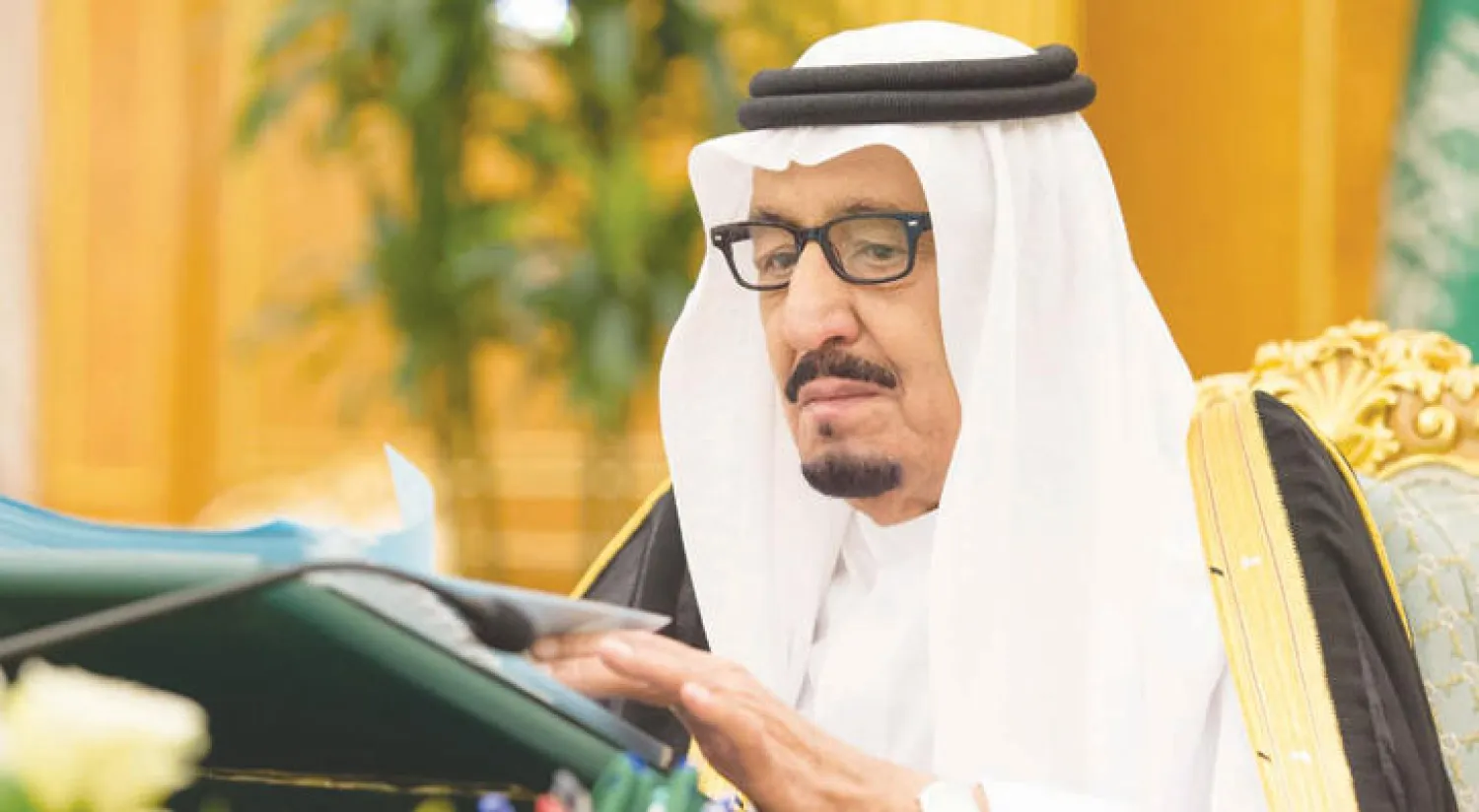 الملك سلمان بن عبد العزيز مترئسًا جلسة مجلس الوزراء (واس)