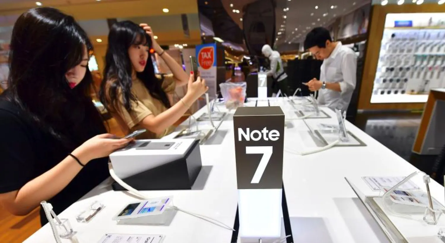 «سامسونغ» تعلق إنتاج هاتف «غالاكسي نوت7»