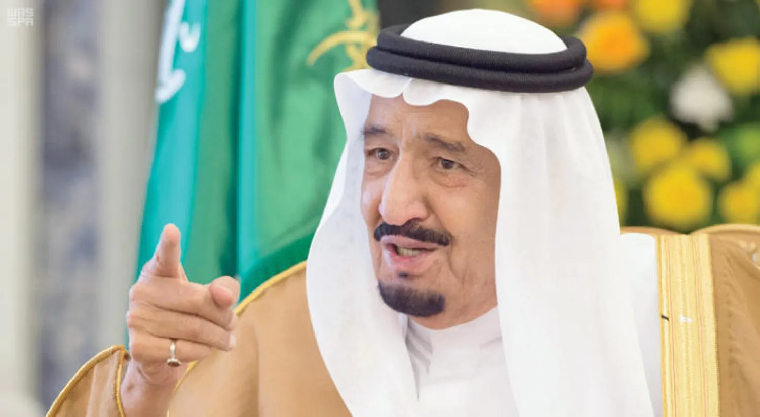 خادم الحرمين الشريفين خلال حديثه إلى أعضاء إدارة كرسي الملك سلمان لدراسات تاريخ مكة المكرمة (واس)