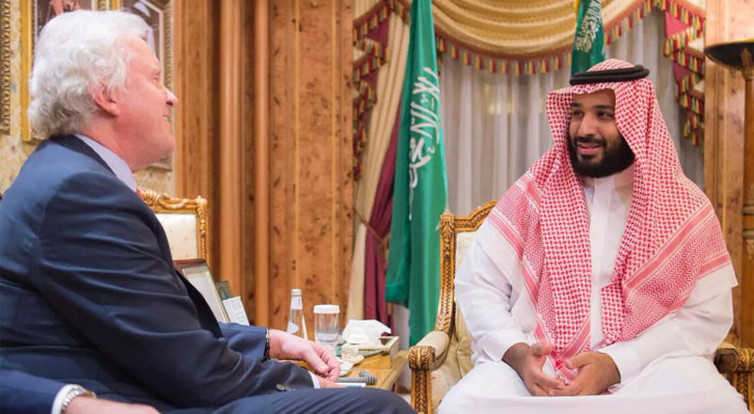 محمد بن سلمان يبحث مع رئيس «جنرال إلكتريك» تطوير الاستثمارات