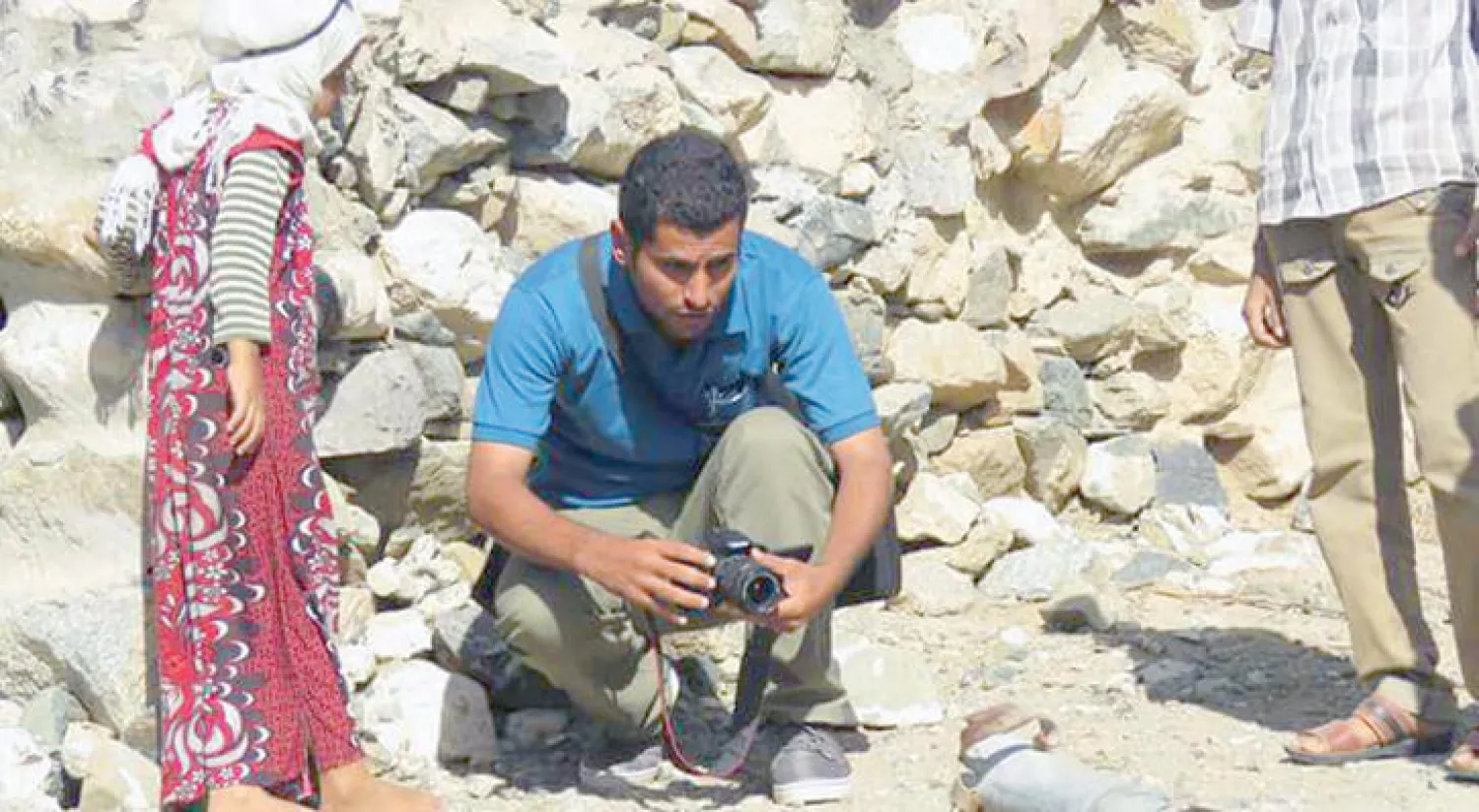 حقوقيون يوثقون آثار قذائف الميليشيات الانقلابية التي استهدفت مناطق ثرة في مكيراس («الشرق الأوسط»)