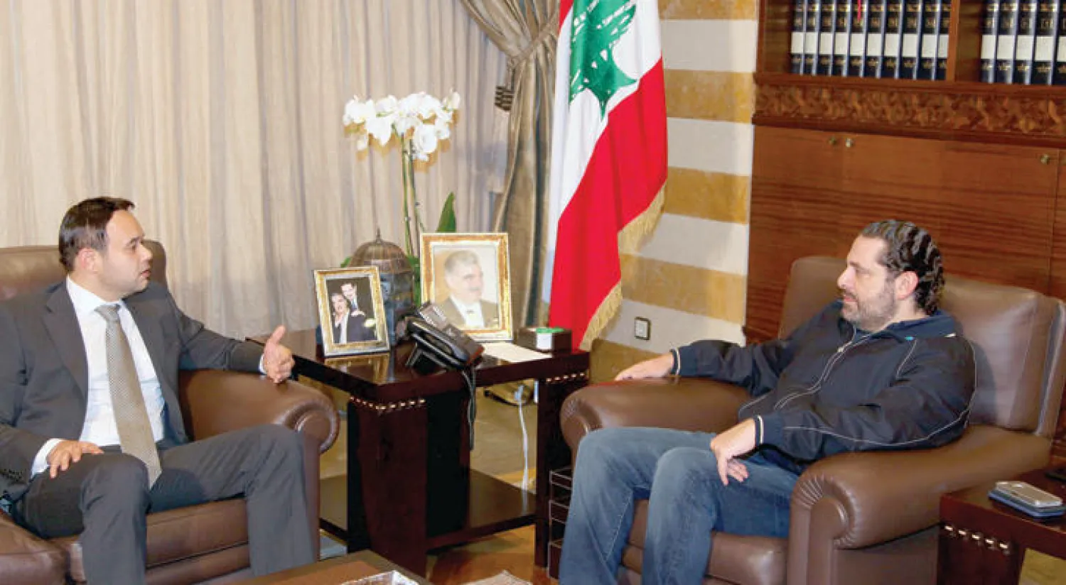 الرئيس سعد الحريري في لقاء سابق مع النائب كاظم الخير (دالاتي ونهرا)