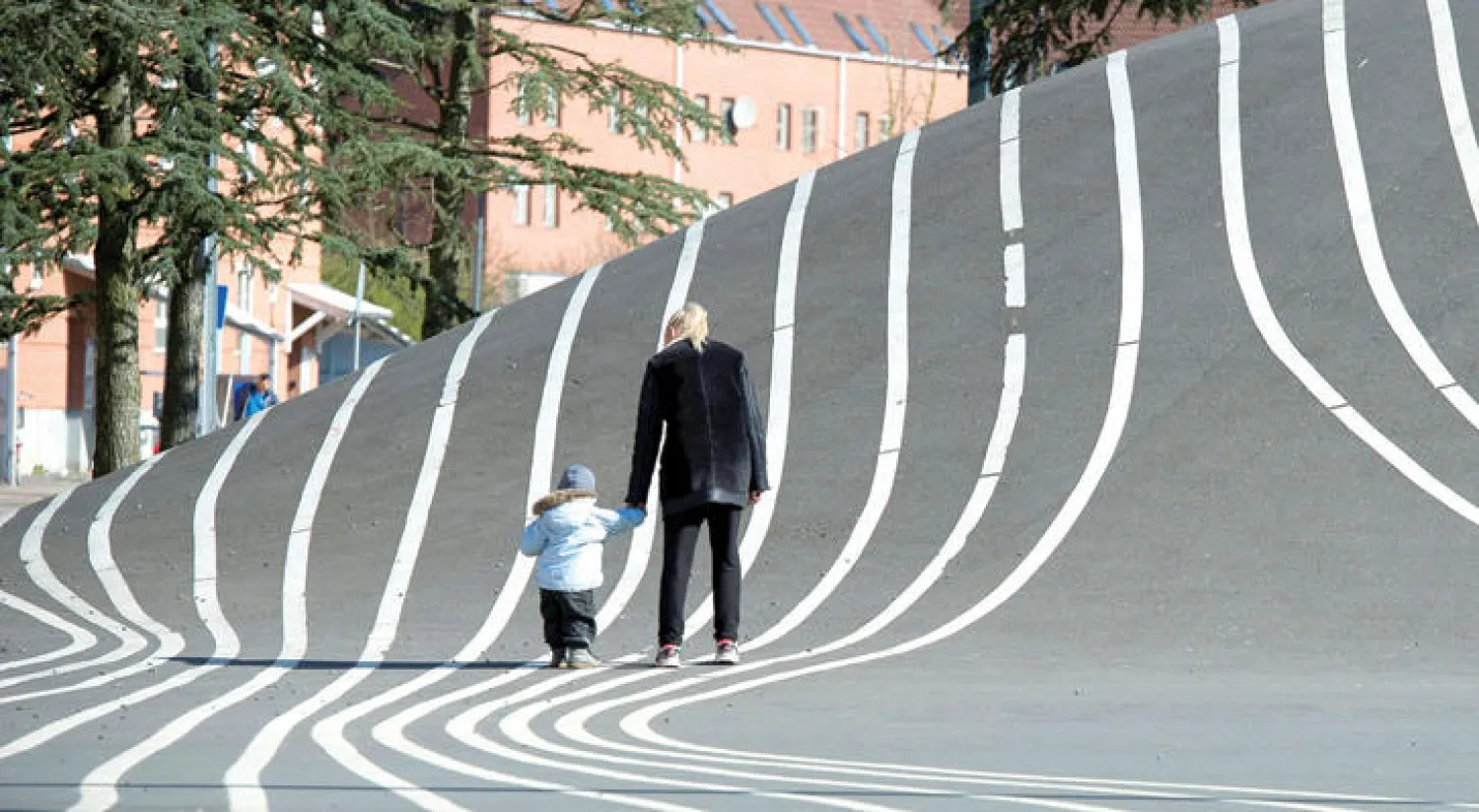 جانب من حديقة {التسامح} في كوبنهاغن من بين المشاريع الفائزة بجائزة «الأغاخان» (رويترز)