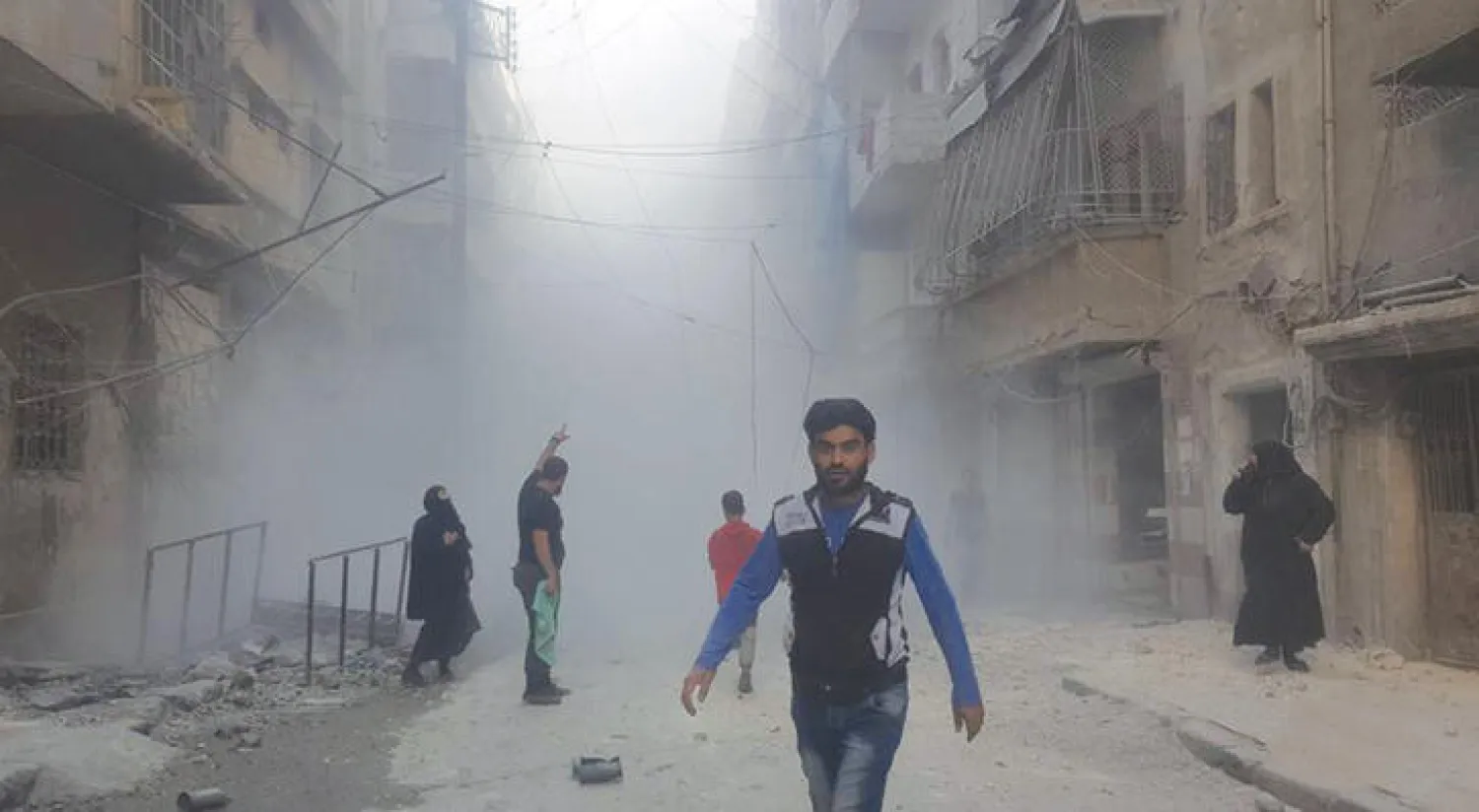 الطيران الحربي يستهدف بالصواريخ الفراغية حي المشهد بحلب أمس (حلب اليوم)