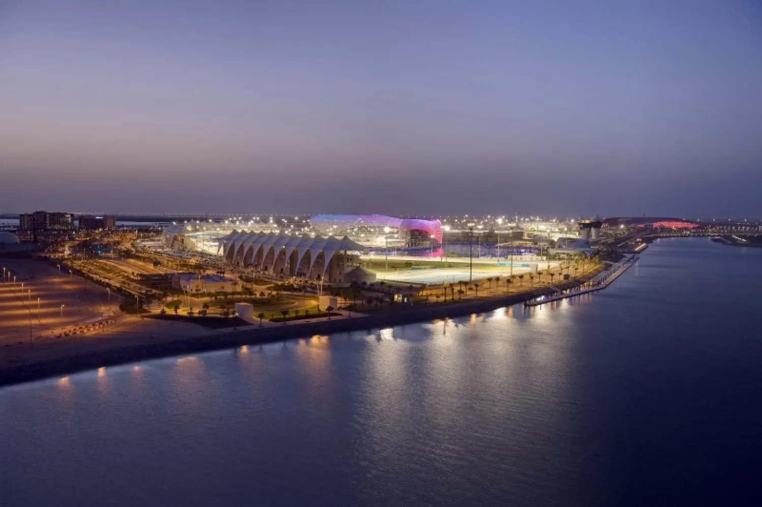 أحد المشاريع العقارية في جزيرة ياس الإماراتية («الشرق الأوسط»)