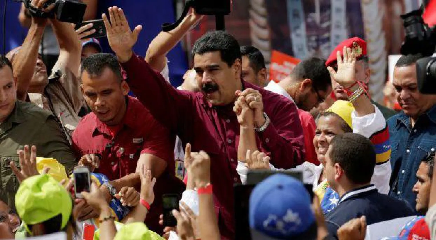المحكمة العليا الفنزويلية تبدد «الشكوك».. مادورو فنزويلي الجنسية