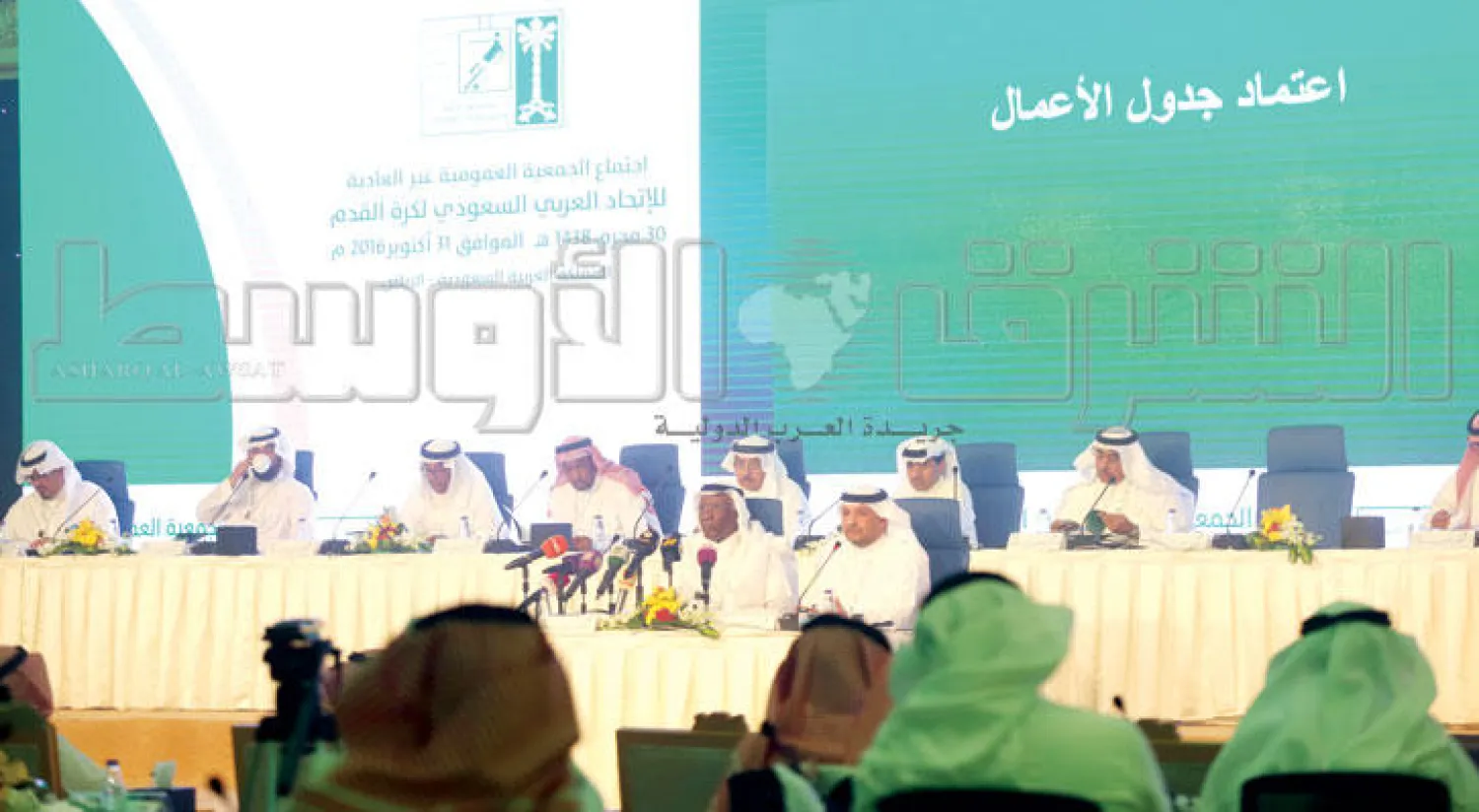 جانب من الجمعية العمومية التي شهدت نقاشات ساخنة بين الأعضاء (تصوير: سعد العنزي)