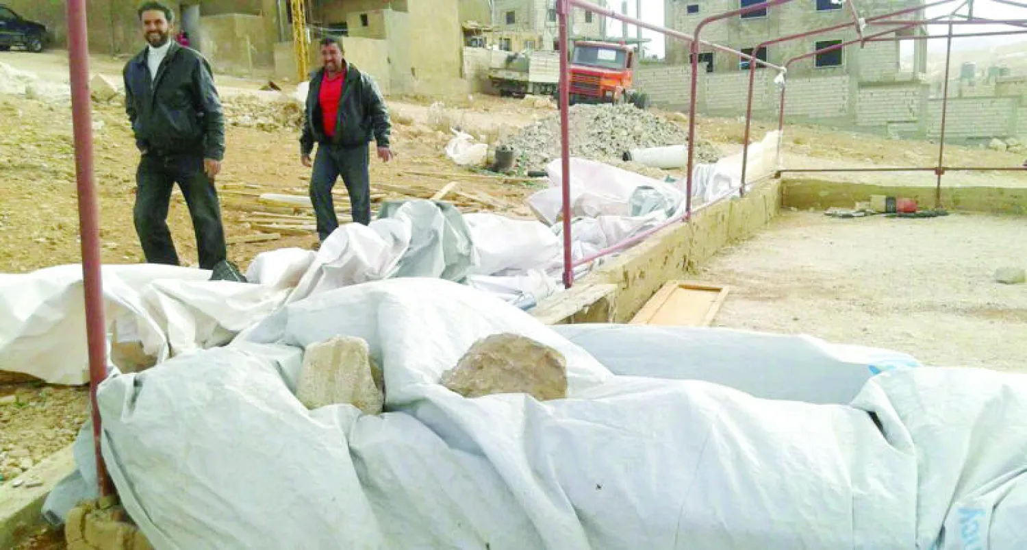 الدمار الذي حل بخيام عرسال أمس بعد موجة الرياح والأمطار حيث يضم المخيم البقاعي شرق لبنان نحو 199 لاجئا سوريا (مؤسسة الأمل الإنسانية)