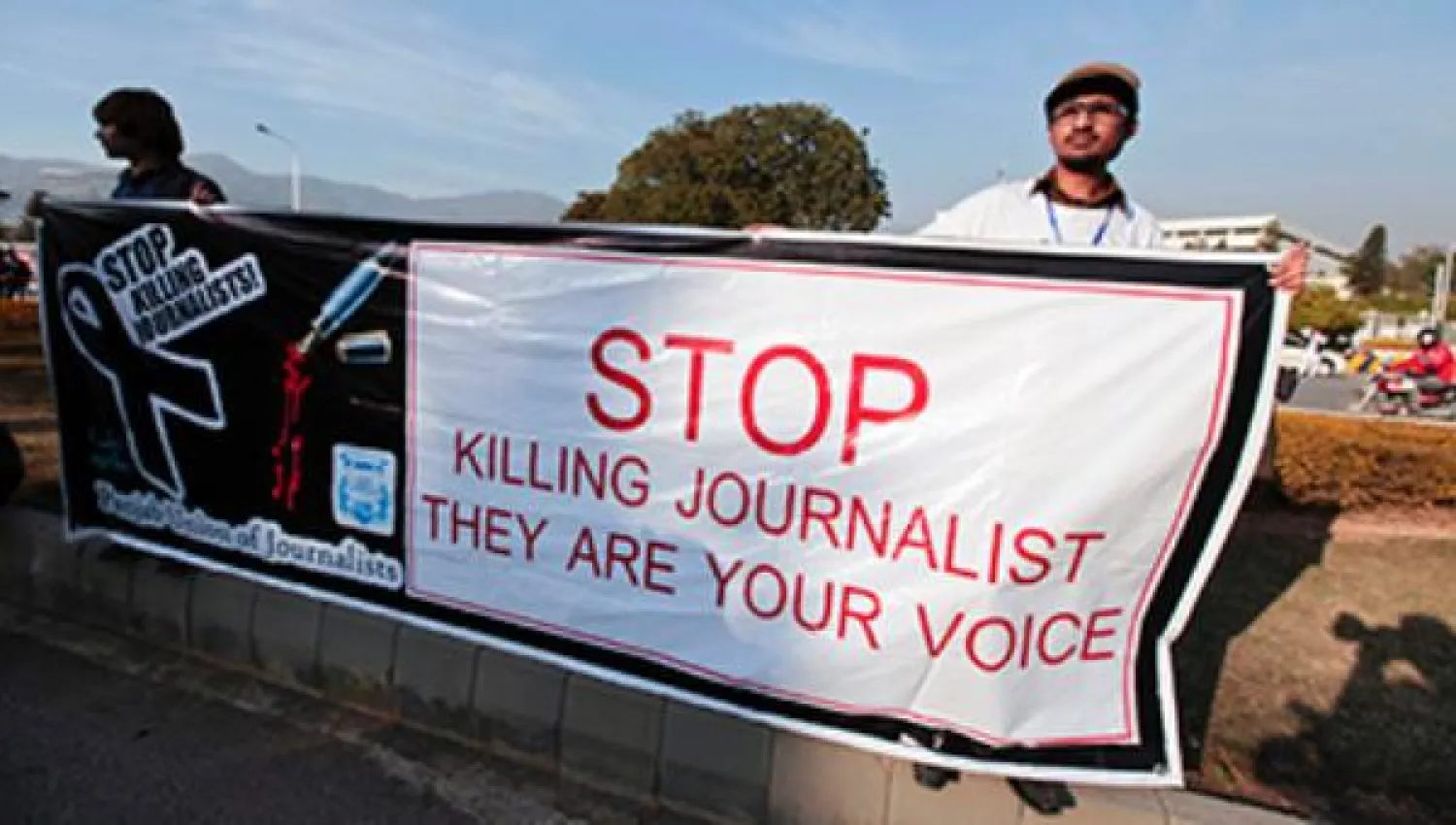 115 صحافيًا قتلوا بسوريا والعراق وفرنسا في 2015