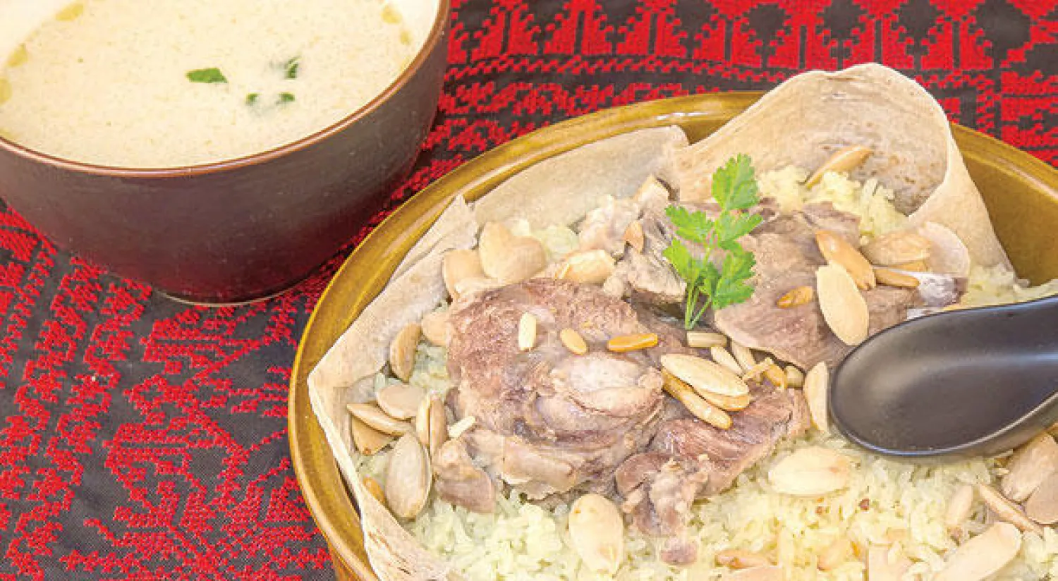 المنسف.. وجبة صحراء التي تحولت رمزًا وطنيًا