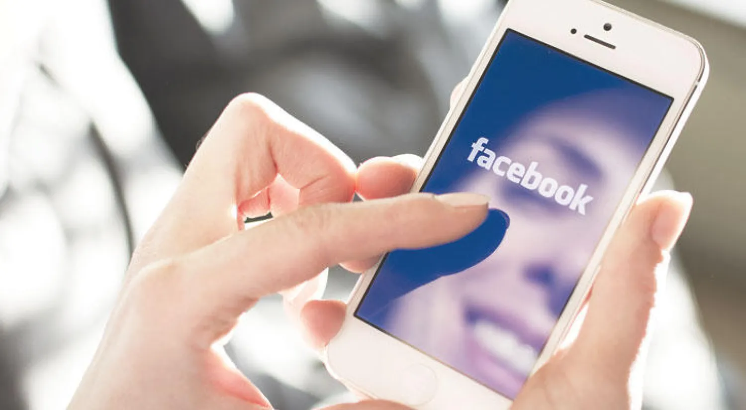 نشاطك على «فيسبوك» قد يكون نافذة على حالتك الصحية