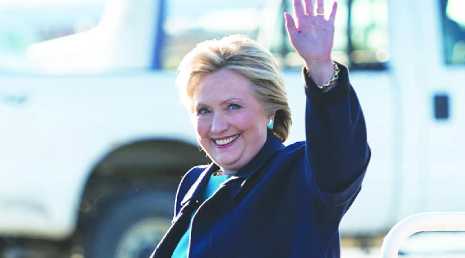 كلينتون.. سياسية شرسة على موعد مع التاريخ