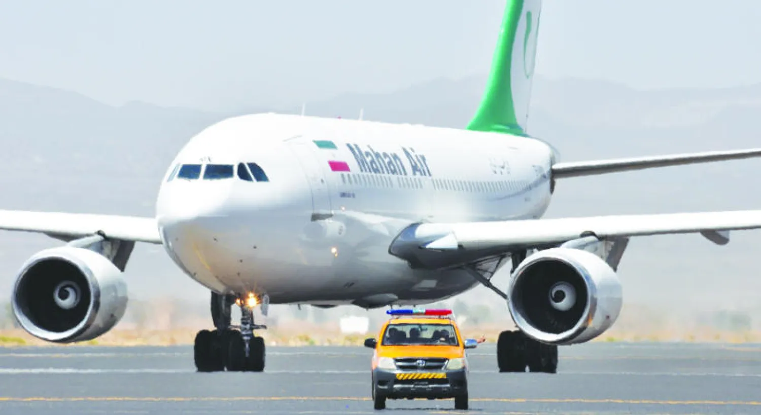 صورة أرشيفية لطائرة تابعة لشركة الخطوط الجوية {ماهان} الإيرانية نقلت مساعدات إيرانية إلى سوريا (غيتي)