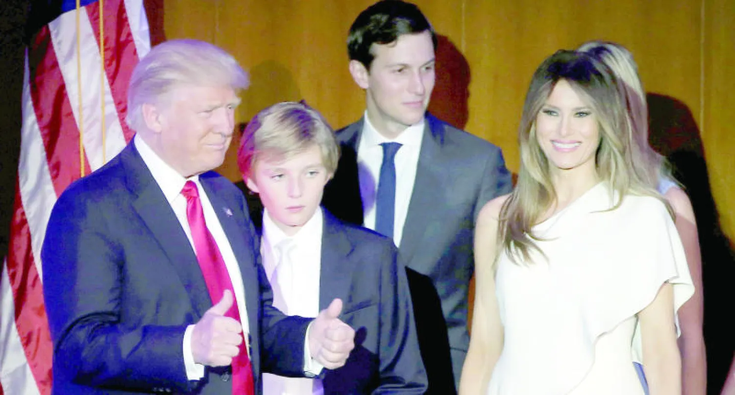 الرئيس المنتخب دونالد ترامب مع عائلته (رويترز)