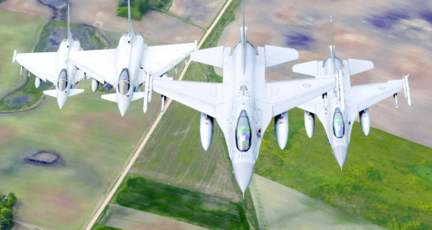 مقاتلات من دول الناتو تقوم بطلعات فوق البلطيق (رويترز)