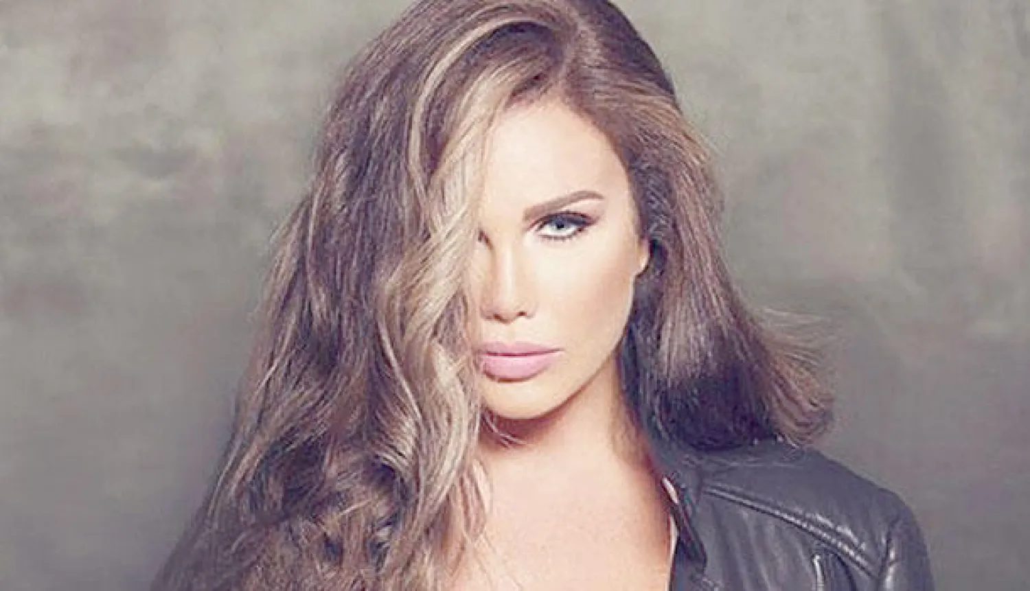 الممثلة اللبنانية نيكول سابا