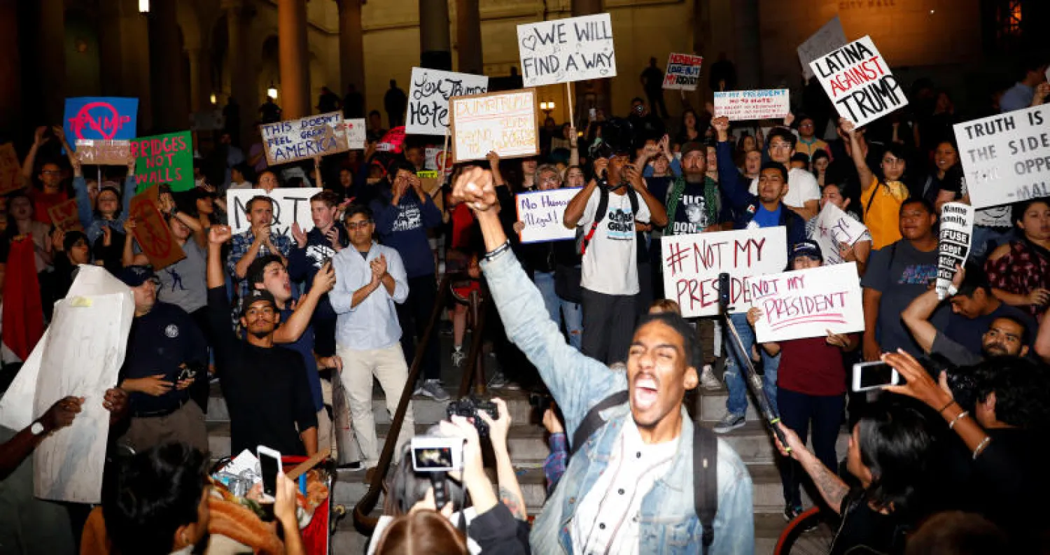 ترامب الرئيس بشخصية هادئة.. والمظاهرات مستمرة على انتخابه