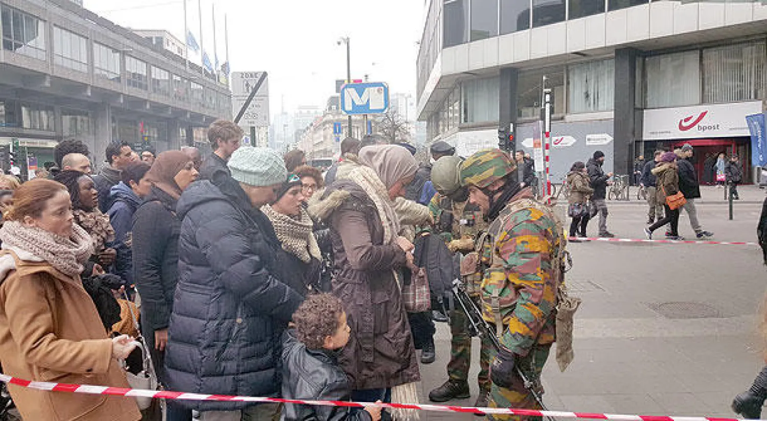 عمليات تفتيش أمام محطات القطارات عقب تفجيرات بروكسل