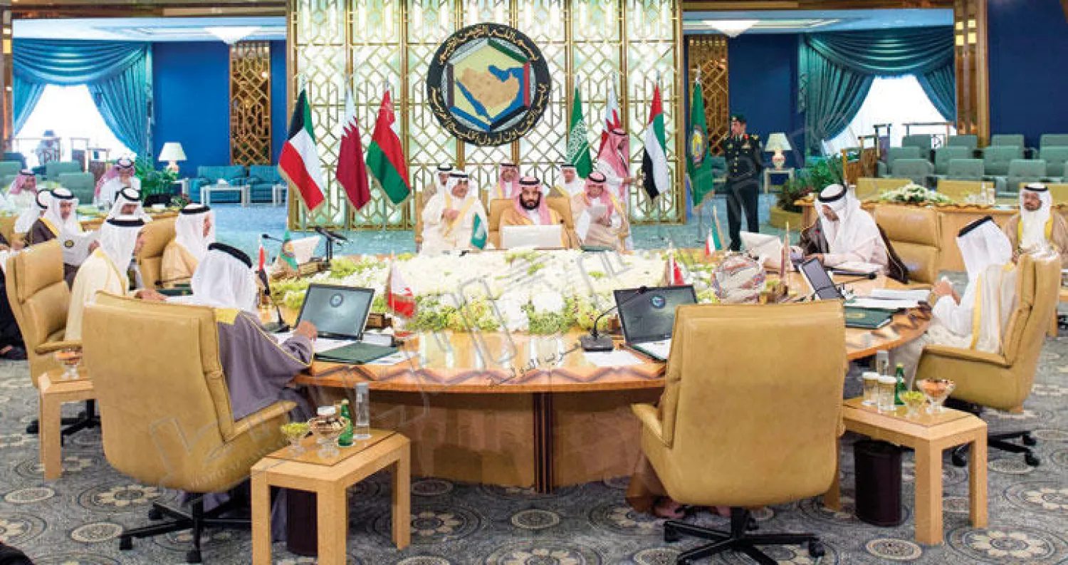 جانب من اجتماع هيئة الشؤون الاقتصادية والتنموية لدول مجلس التعاون الخليجي في الرياض أمس  (تصوير: بندر الجلعود)