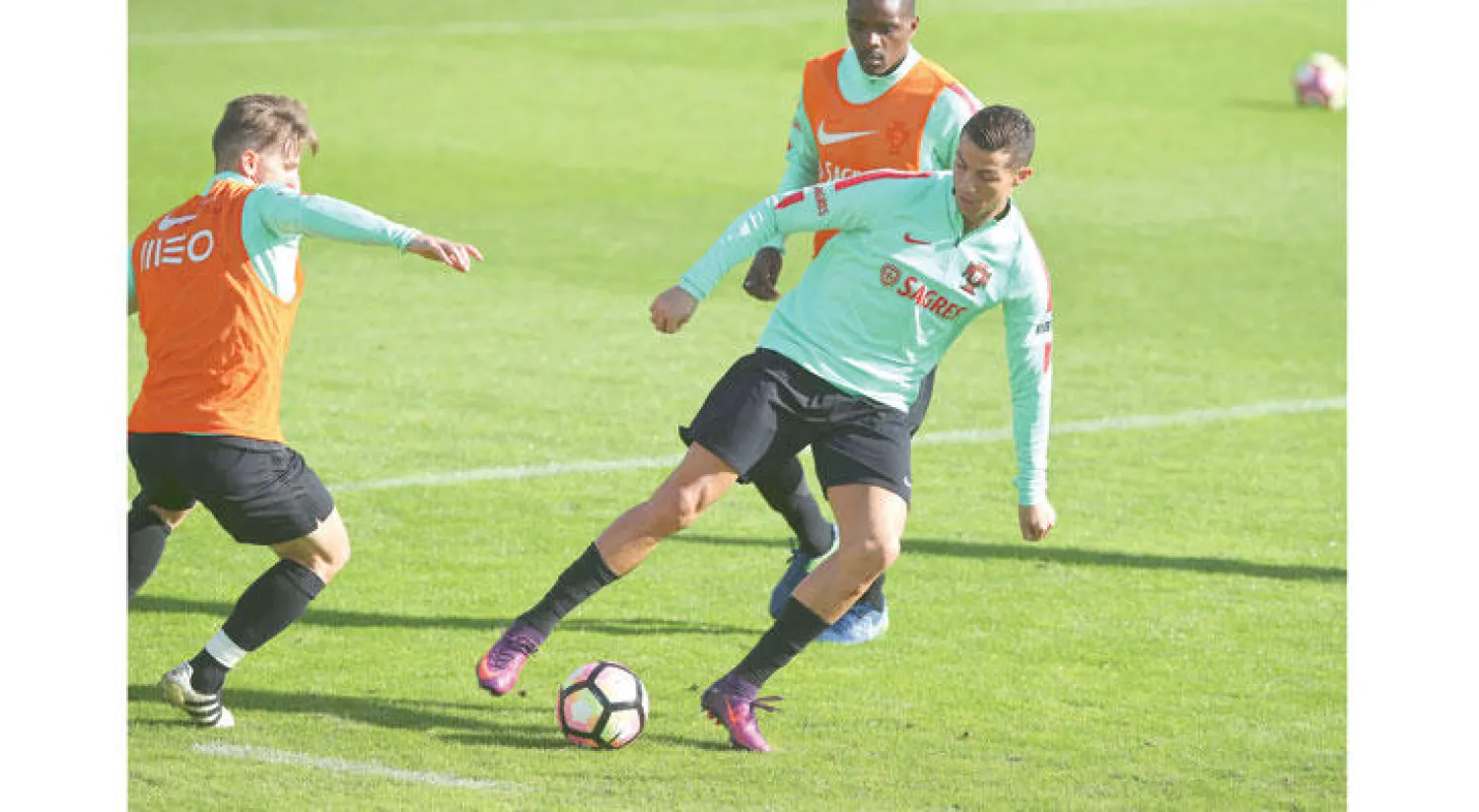 رونالدو يقود البرتغال أمام لاتفيا (إ.ب.أ)