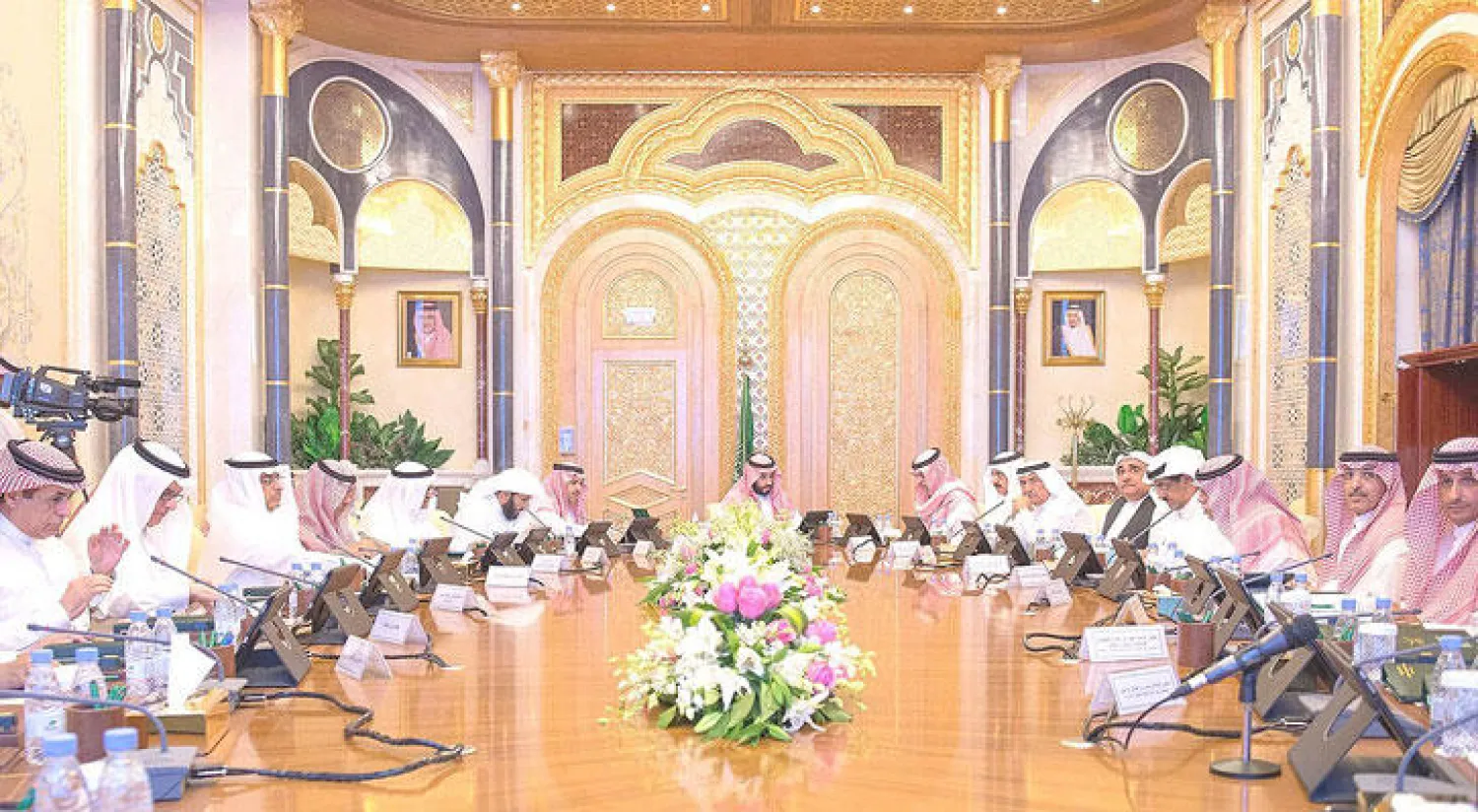 ولي ولي العهد السعودي لدى ترؤسه اجتماع مجلس الشؤون الاقتصادية والتنمية (واس)
