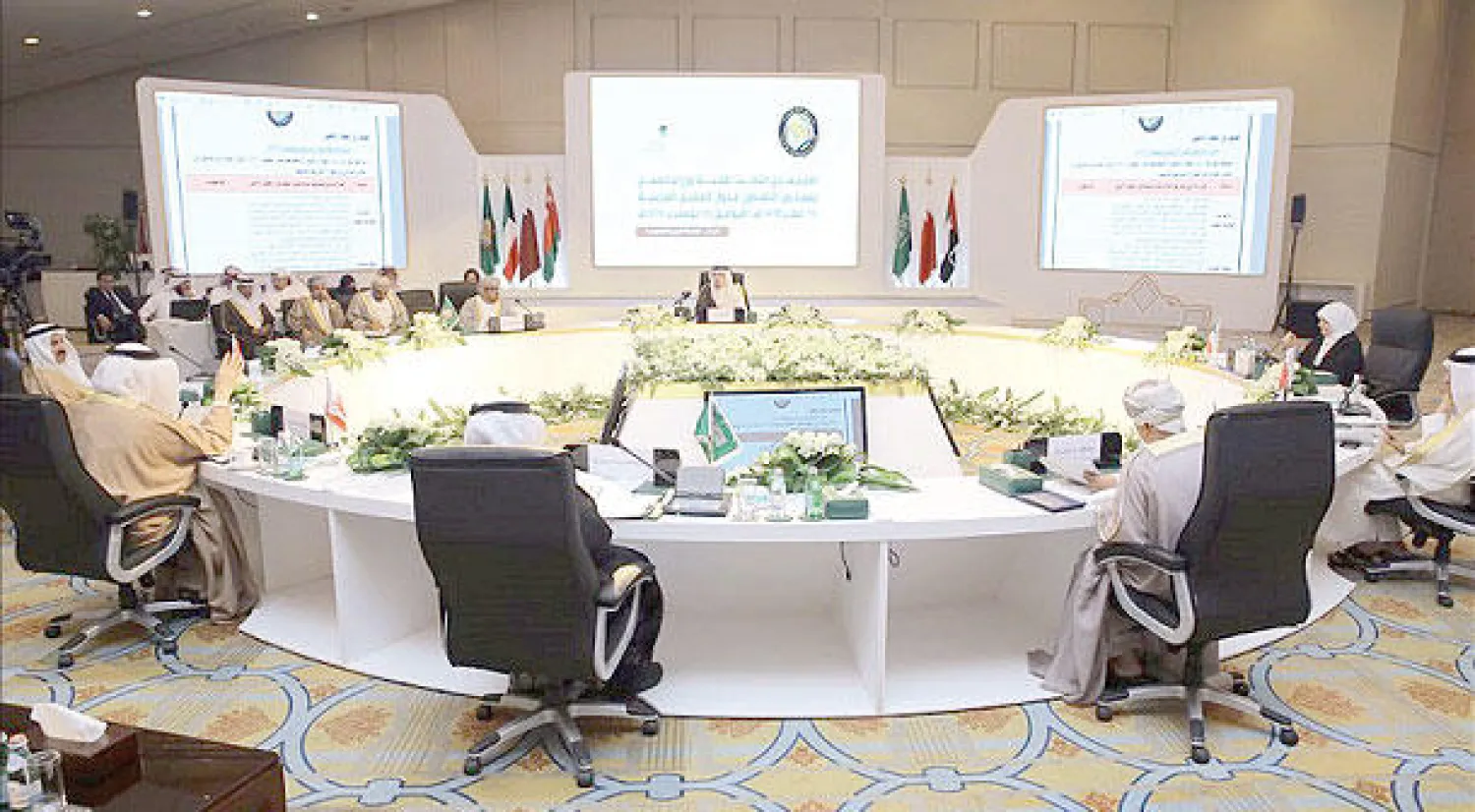 اجتماع الدورة الـ33 لمجلسي وزراء العمل والشؤون الاجتماعية بدول مجلس التعاون لدول الخليج العربية بالرياض أمس (واس)