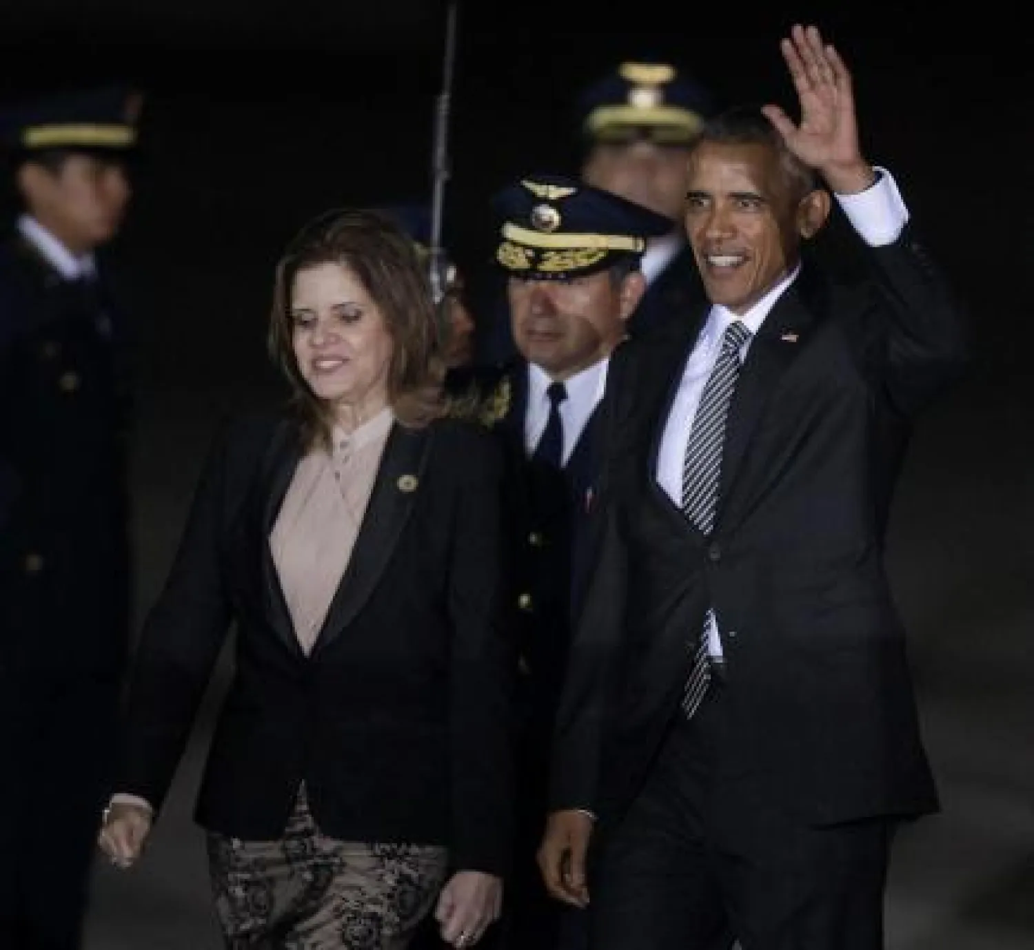 10 أخبار تود معرفتها قبل الثانية عشرة ظهرًا ليوم السبت 19/ 11/ 2016